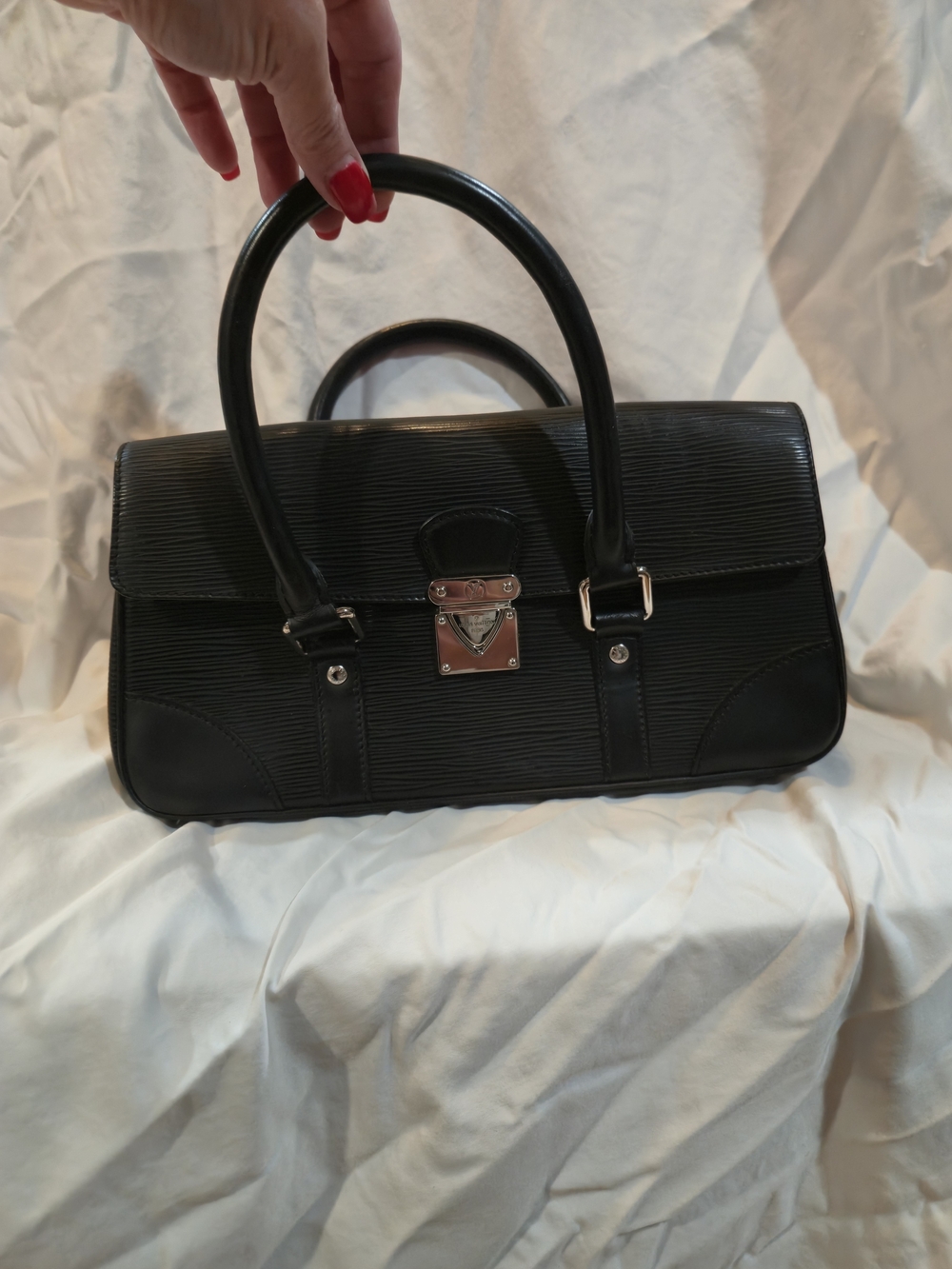 Louis Vuitton Epi Segur PM Black Top-Handle Satchel with Silver Hardware - Picture 2 of 12